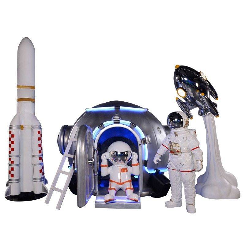 Astronauta luminoso estação es - Gardening Tools Sketch avaliação e preço